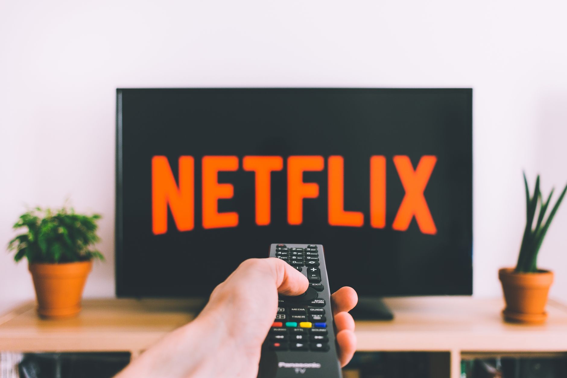 Best IPTV Subscription UK 2026: Ranked by Channels, Price & Reliability — illustration