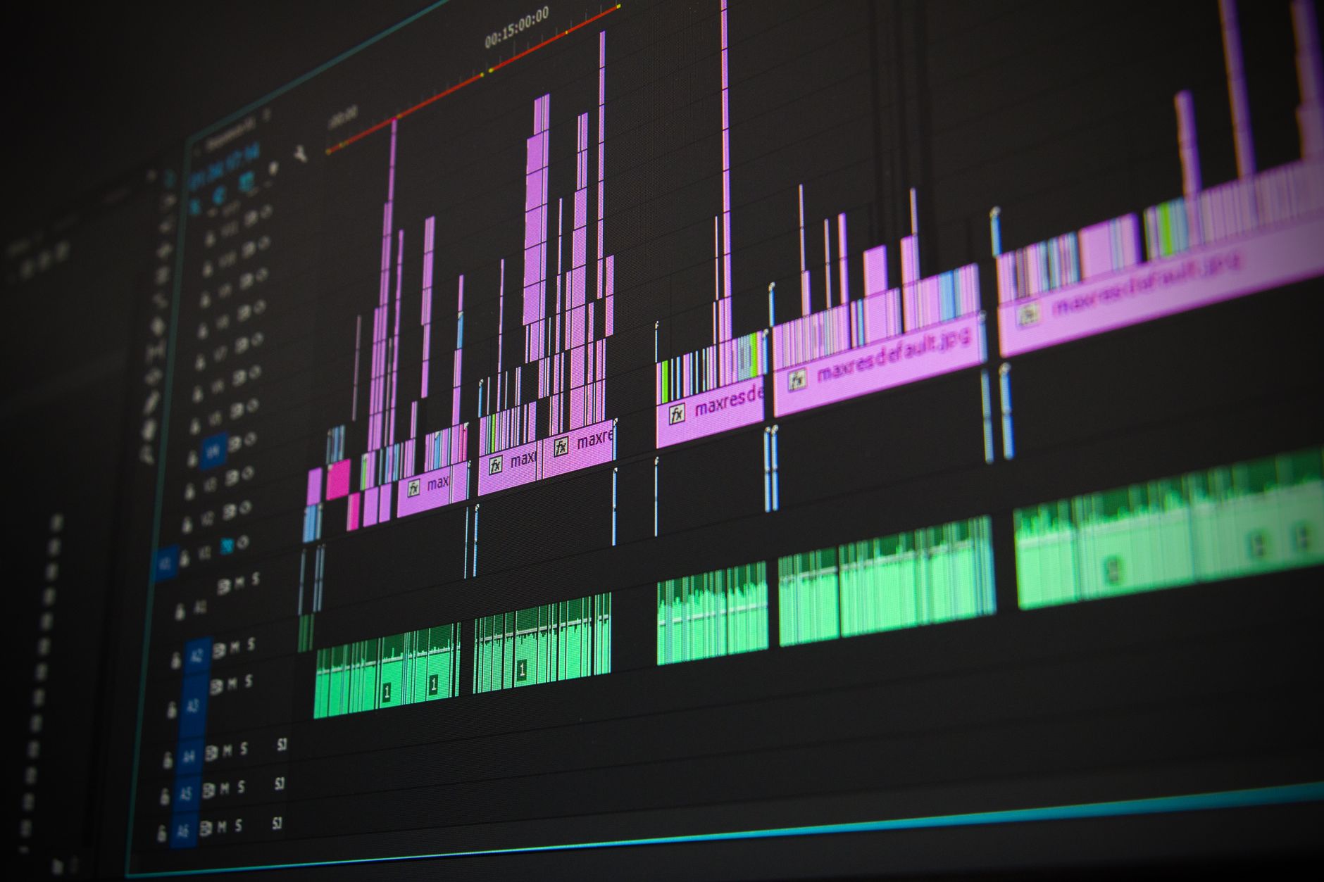 Configuring high-speed media players and hardware buffer sizes on Philips televisions