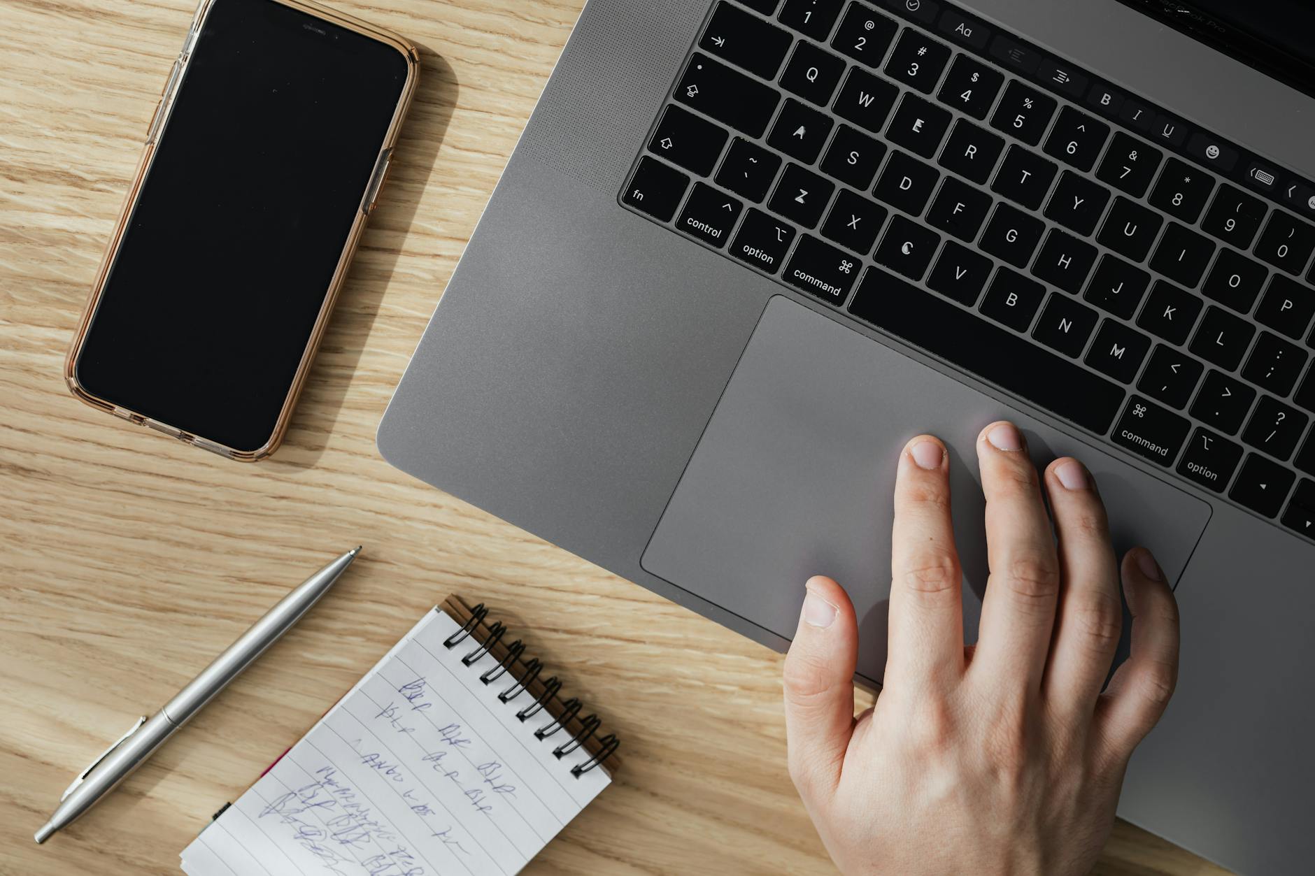 IPTV Monthly vs Annual Plan UK – Which Saves More?