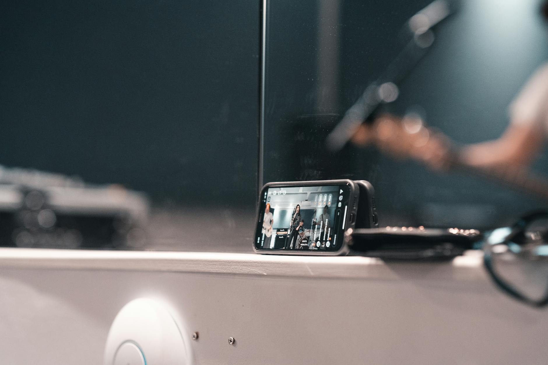 Configuring high-speed media players and hardware buffer sizes on TCL smart TVs